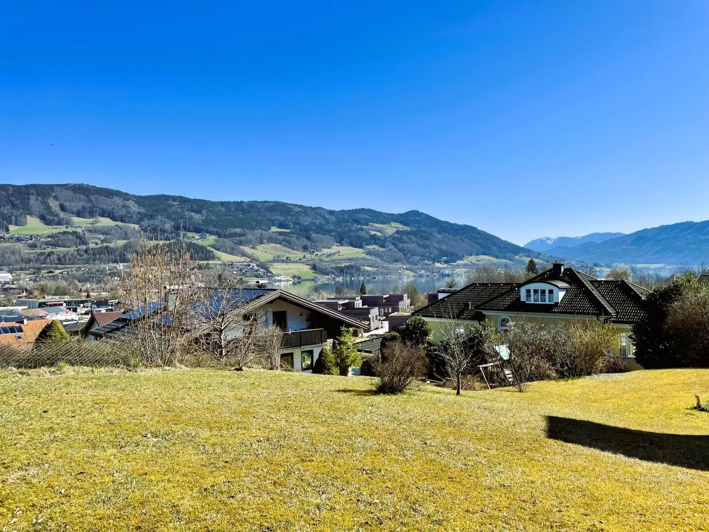 Dachgeschosstraum nahe Mondsee in St. Lorenz am Sonnenhang mit Terrasse und Seeblick - Freizeitwohnsitz erlaubt!