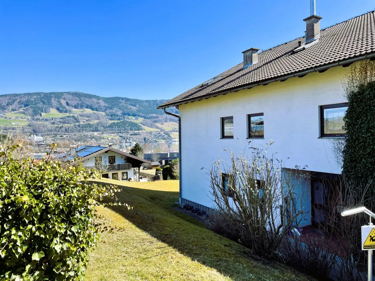 Dachgeschosstraum nahe Mondsee in St. Lorenz am Sonnenhang mit Terrasse und Seeblick - Freizeitwohnsitz erlaubt!