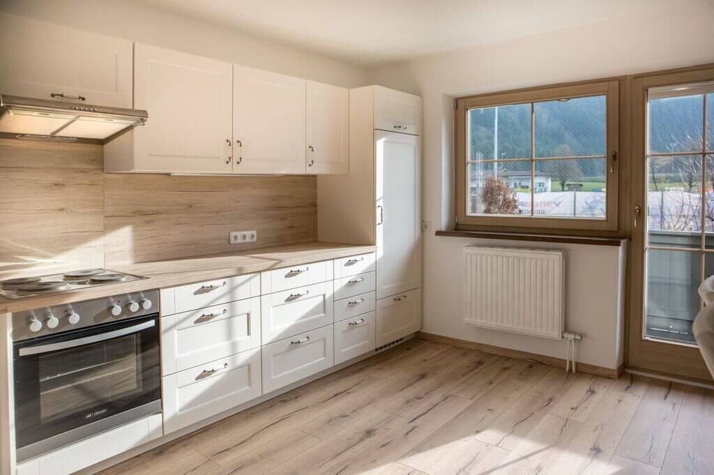 Mayrhofen: 4-Zi.-Wohnung in bester Lage zu verkaufen!