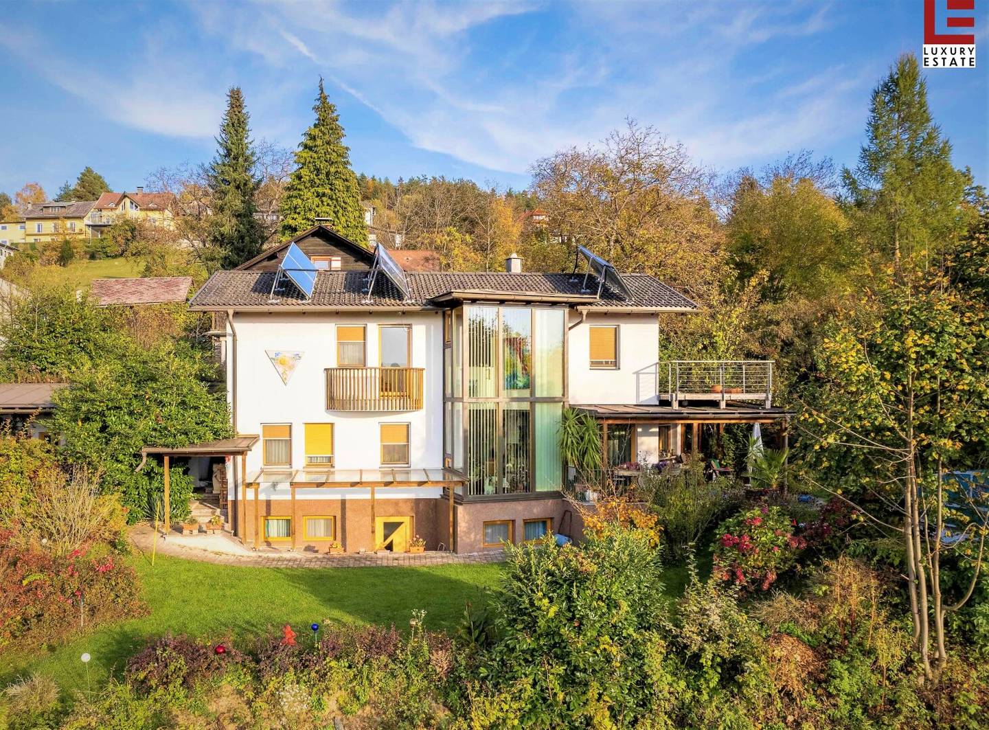 Ruhiges Pracht-Panorama-Landhaus + Pool über dem Wörthersee-Südufer