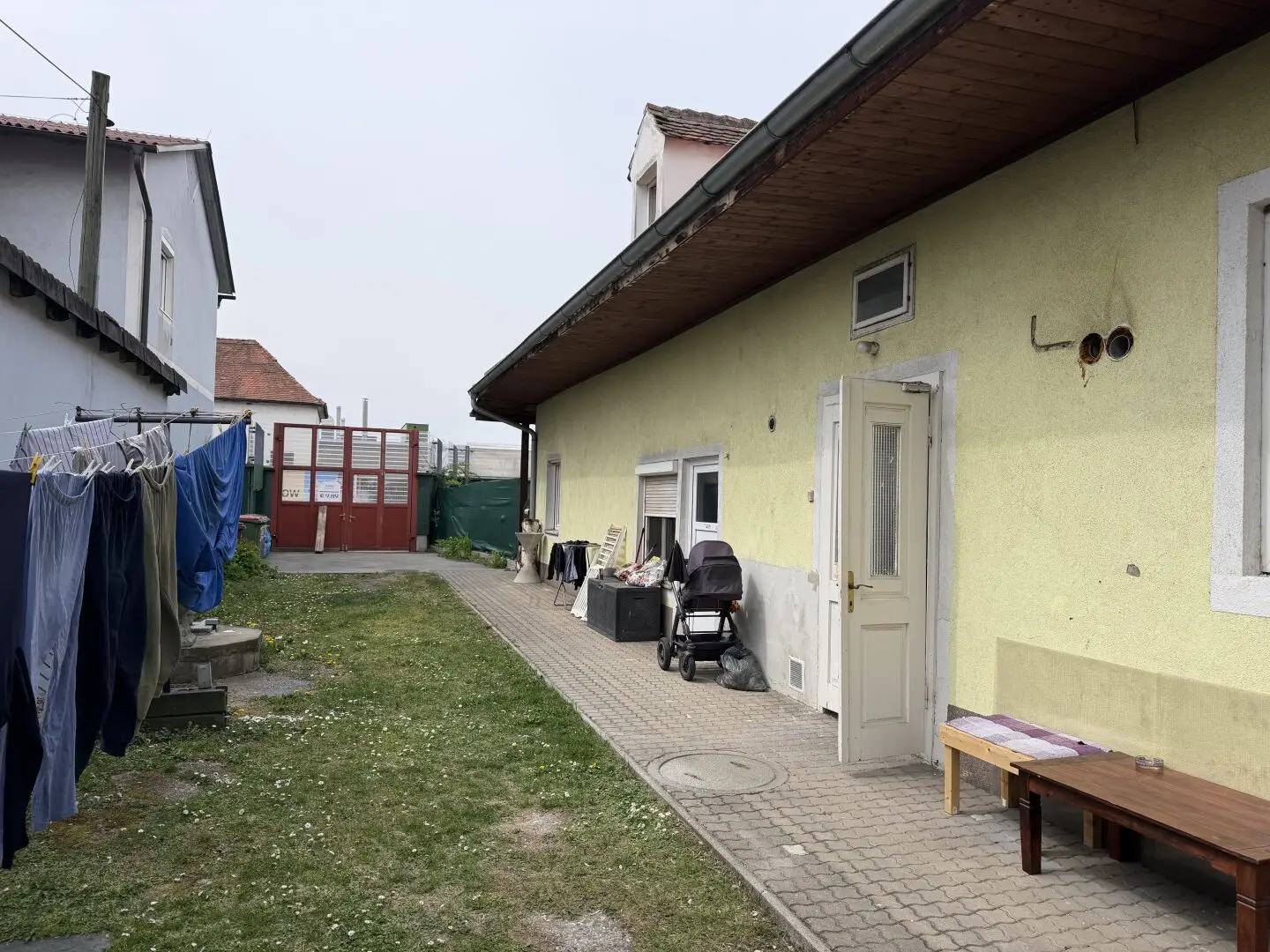 Gute Lage Triesterstraße! Zinshaus mit 10 Wohnungen + Lager | 549 m² vermietet | ca. € 3.300 Netto/Monat