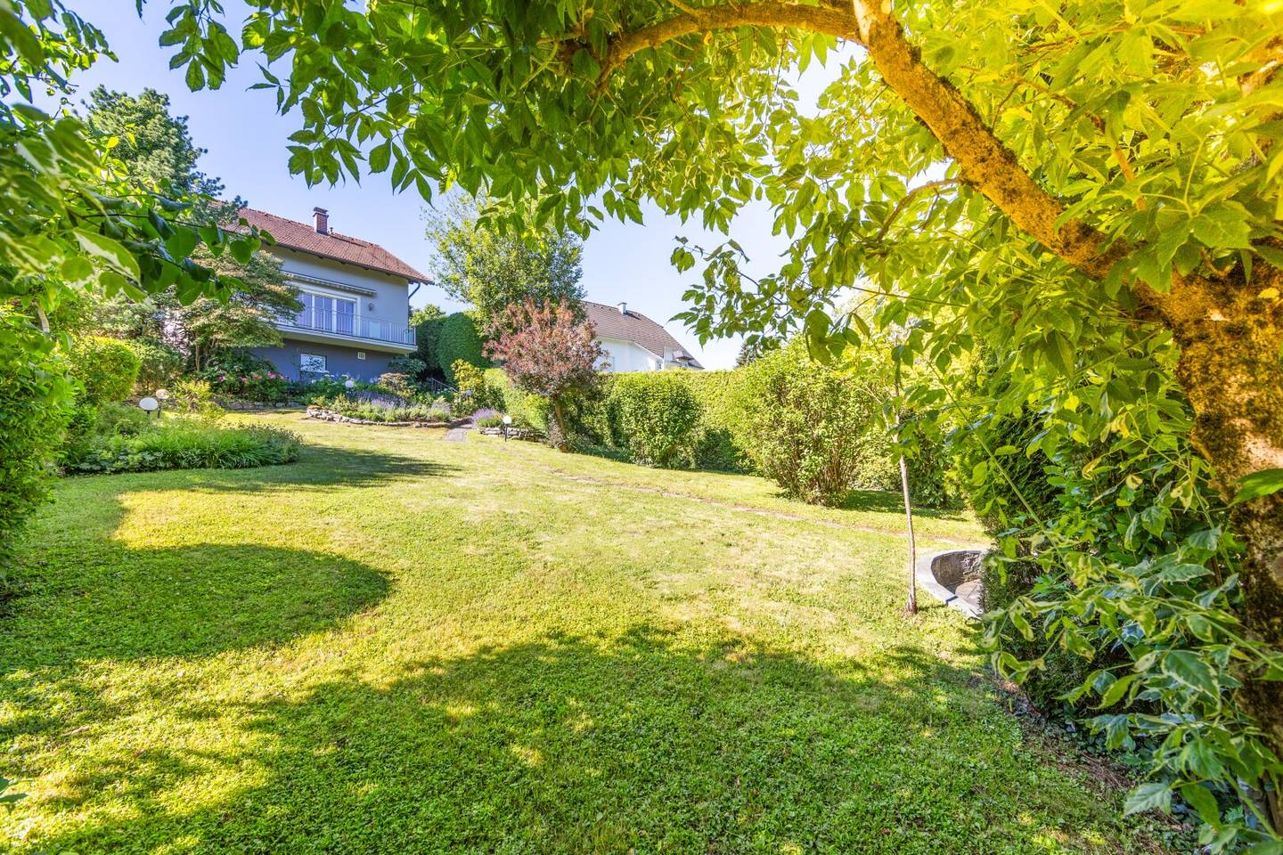 Grüne Oase am Ruckerlberg – parkähnliche Liegenschaft mit Schöckelblick
