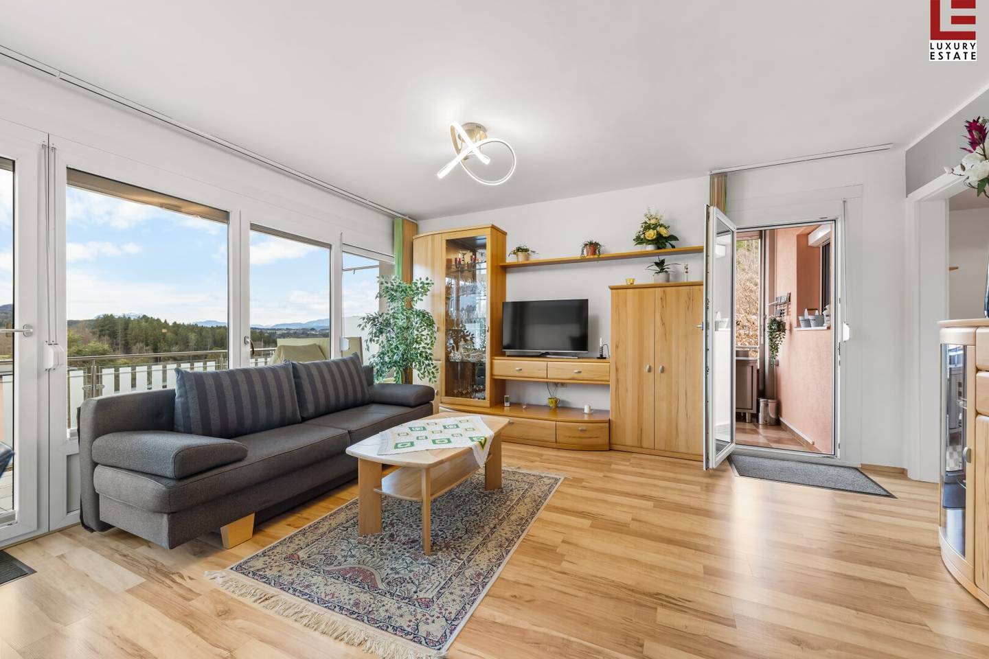 Preisgünstige, sonnige 3-Zi-(Ferien-) Wohnung im 4-Seen-Tal