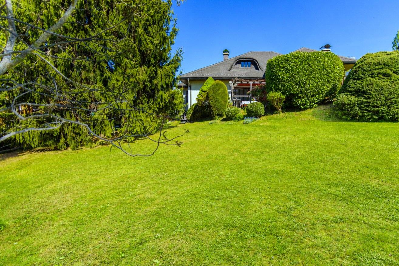 Waltendorf: Großzügige Villa auf 1.120 m² Grundstück | WA 0,3–0,6