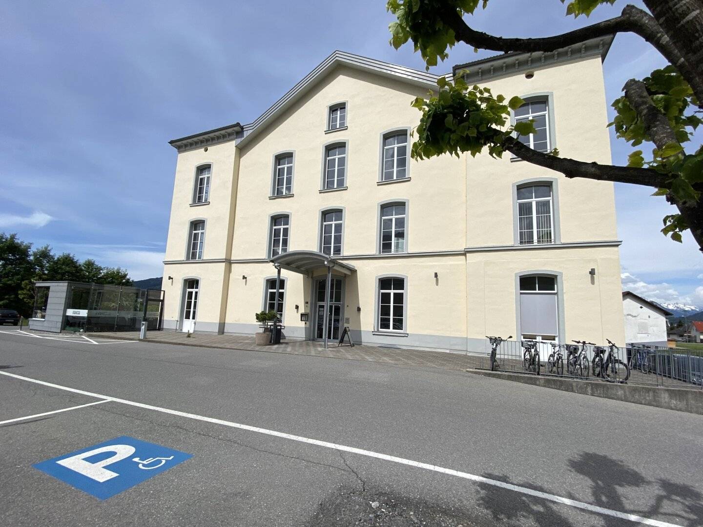 Vielseitige, gut leistbare Raummöglichkeiten - fünf, sieben oder doch nur 1 Zimmer individuell anpasspar - für Ihre Betriebsstätte im WP/W
