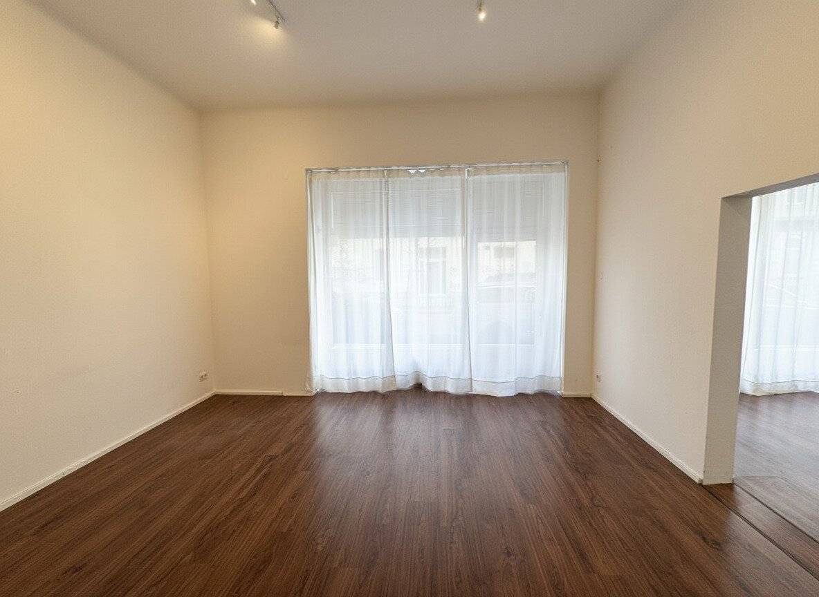Helles, straßenseitiges Büro in schöner Lage des 6. Bezirks