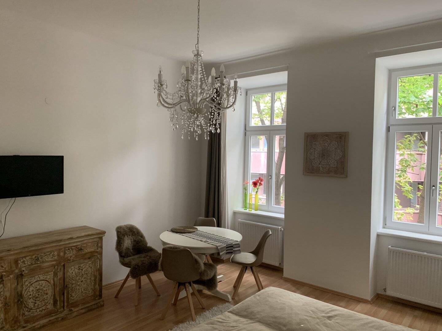 Schöne Altbauwohnung- 1Zimmer- ca 37 m²- 3,10m Deckenhöhe- Balkonzubau