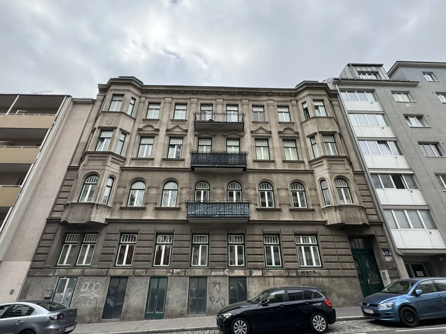 Zinshaus in begehrter Lage des 14. Bezirks
