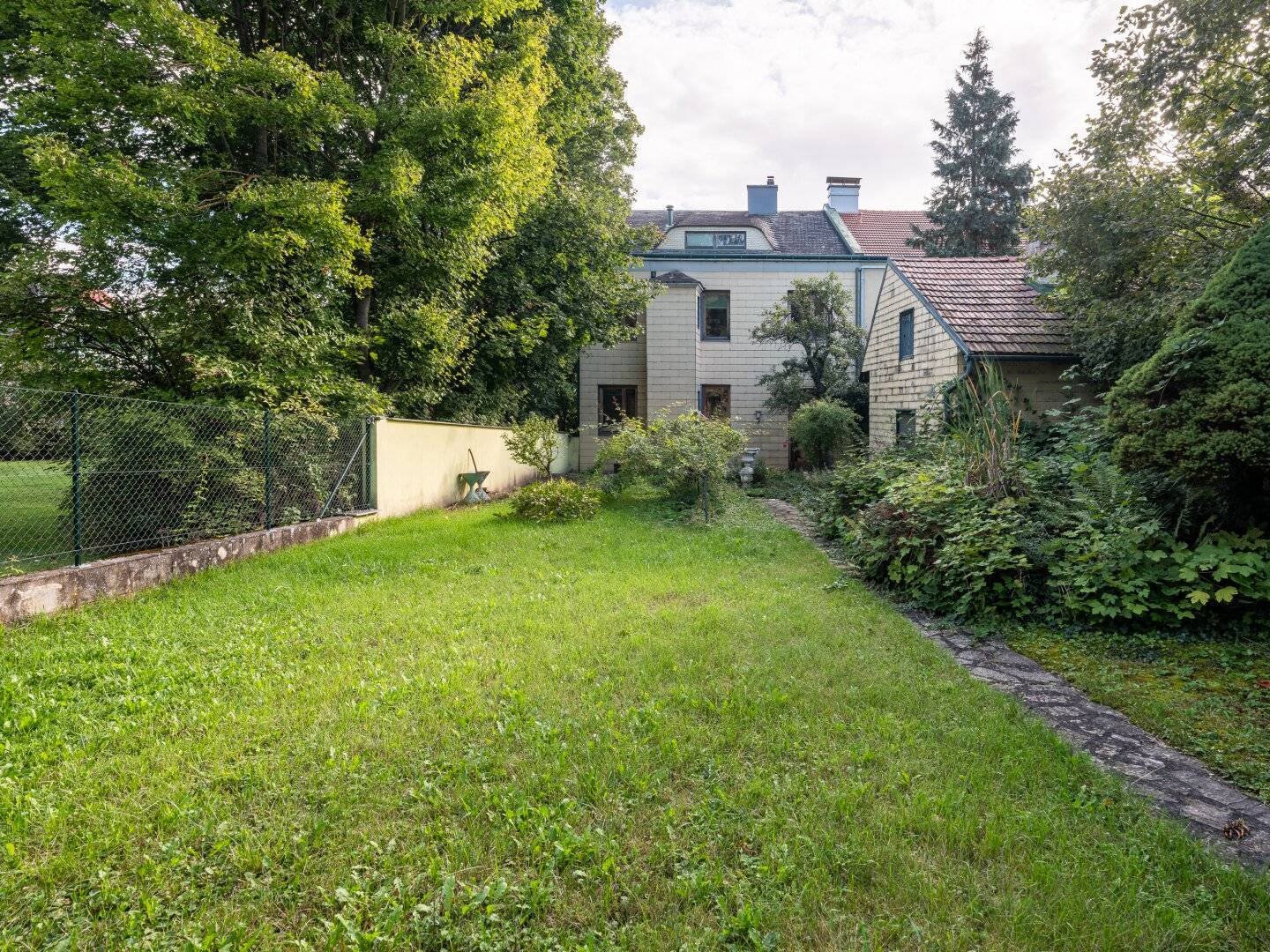 Beste Lage in Perchtoldsdorf! Liegenschaft mit Baubestand