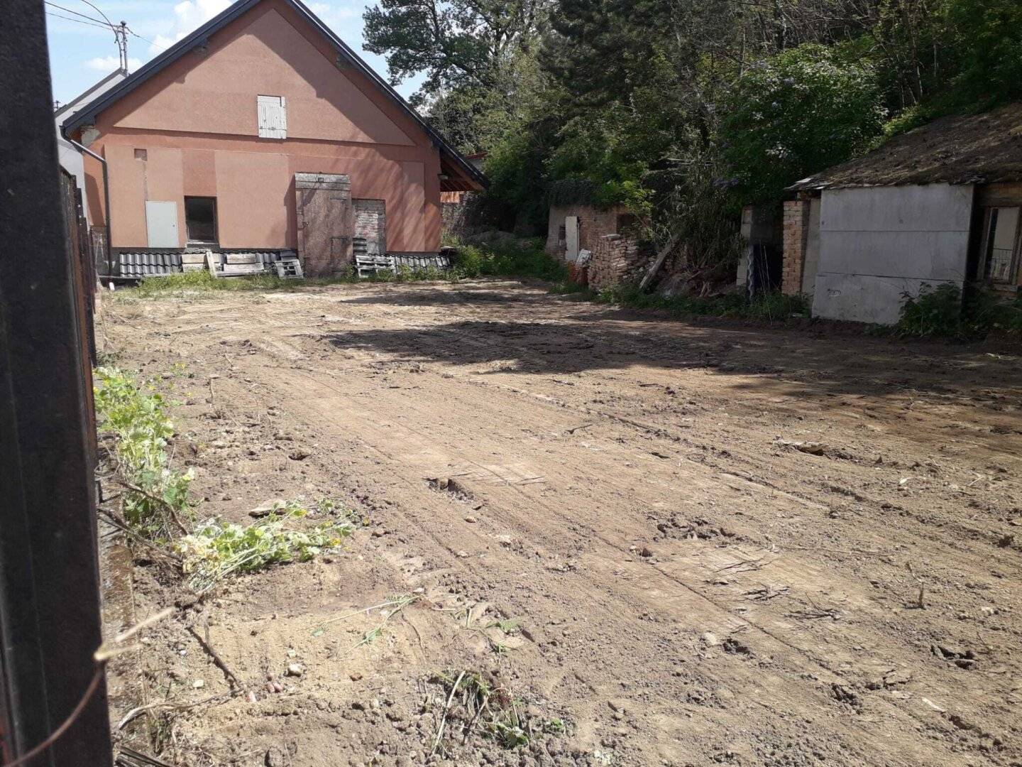 Haus mit ausbaufähigem Dachboden und Garten & 2 Stellplätzen in Ebenthal – 3 Zimmer, Grundfläche des Hauses 112m² + ca. 75m² Dachbodenausbau , 279.000€