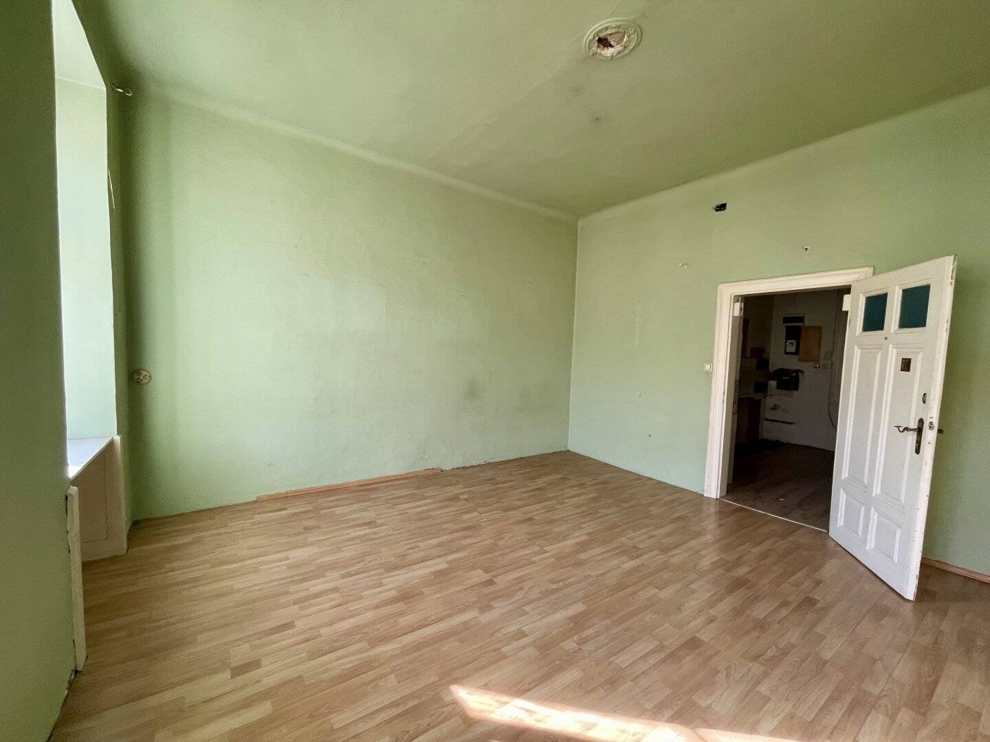 Sanierungsbedürftige 1-Zimmer Wohnung in Währing