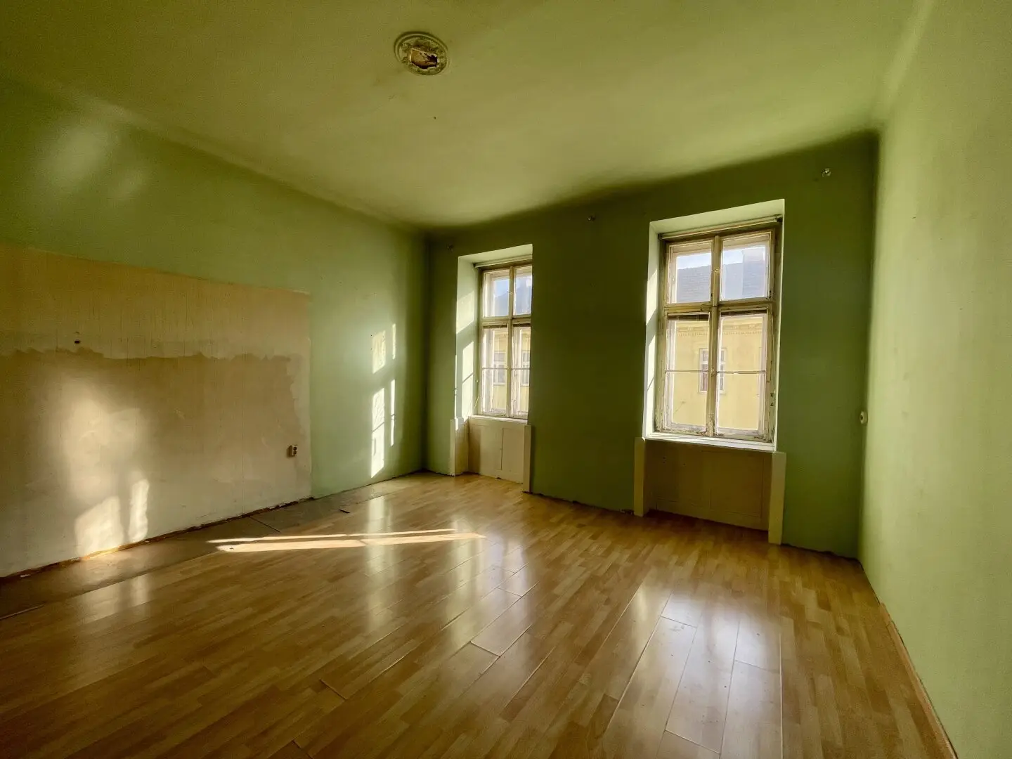 Sanierungsbedürftige 1-Zimmer Wohnung in Währing