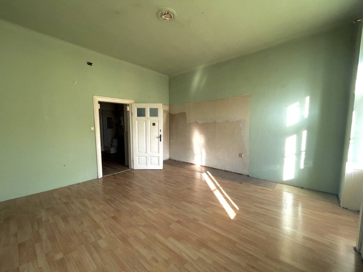 Sanierungsbedürftige 1-Zimmer Wohnung in Währing