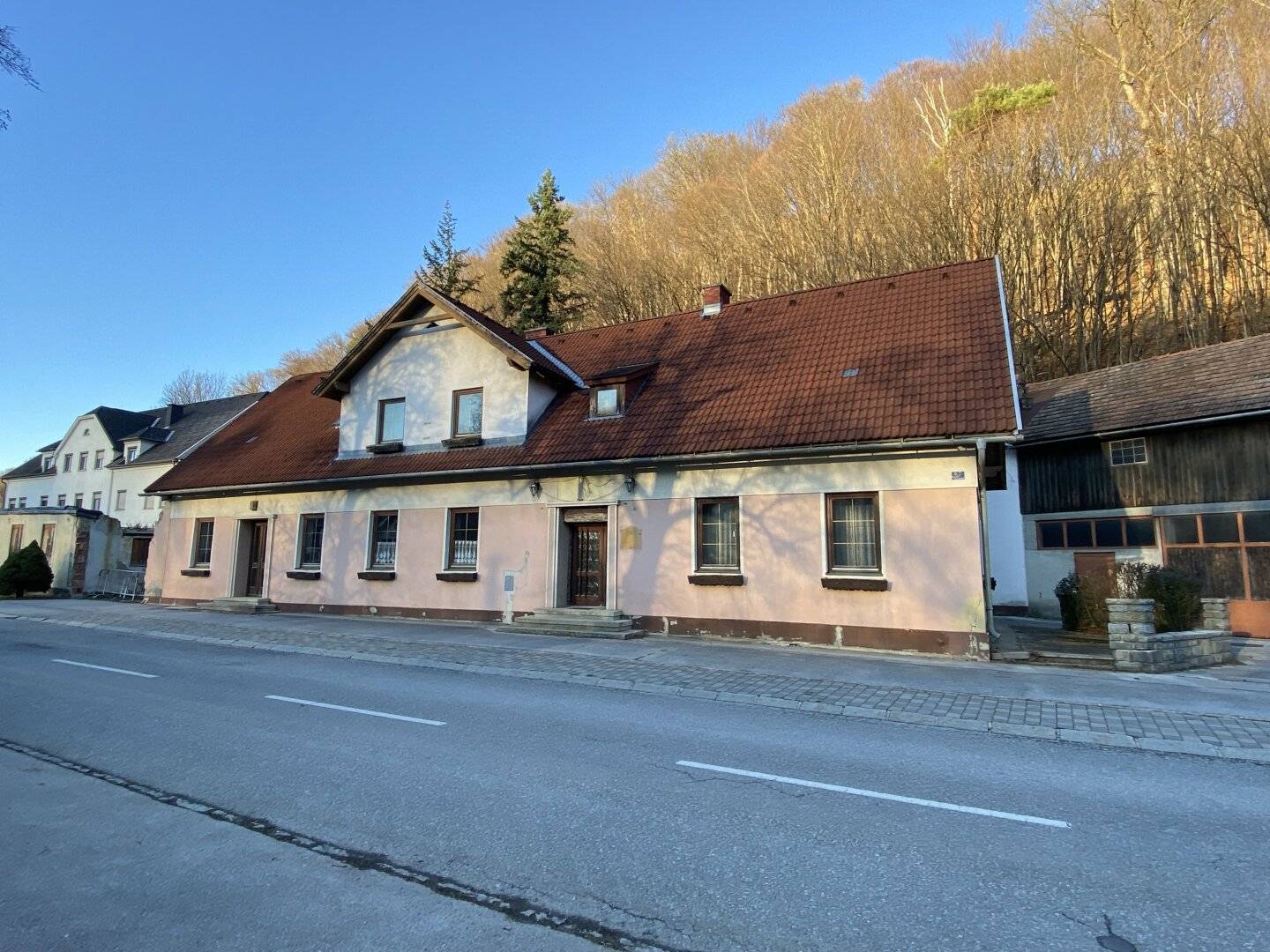 Ehemaliges Gasthaus  „Felsenkeller“  – vielseitiges Traditionsobjekt mit großem Potenzial