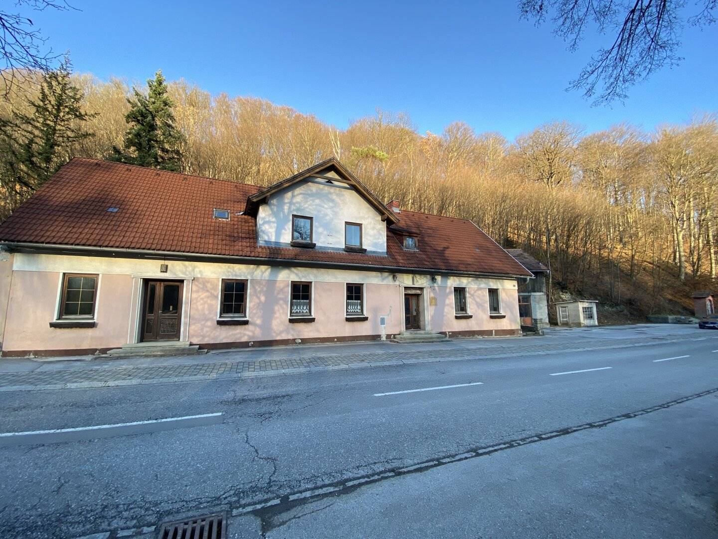Ehemaliges Gasthaus  „Felsenkeller“  – vielseitiges Traditionsobjekt mit großem Potenzial
