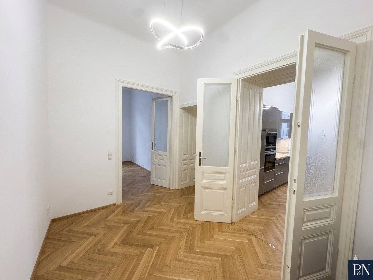 Sanierte 4-Zimmer Altbauwohnung in unmittelbarer Nähe zum Museumsquartier