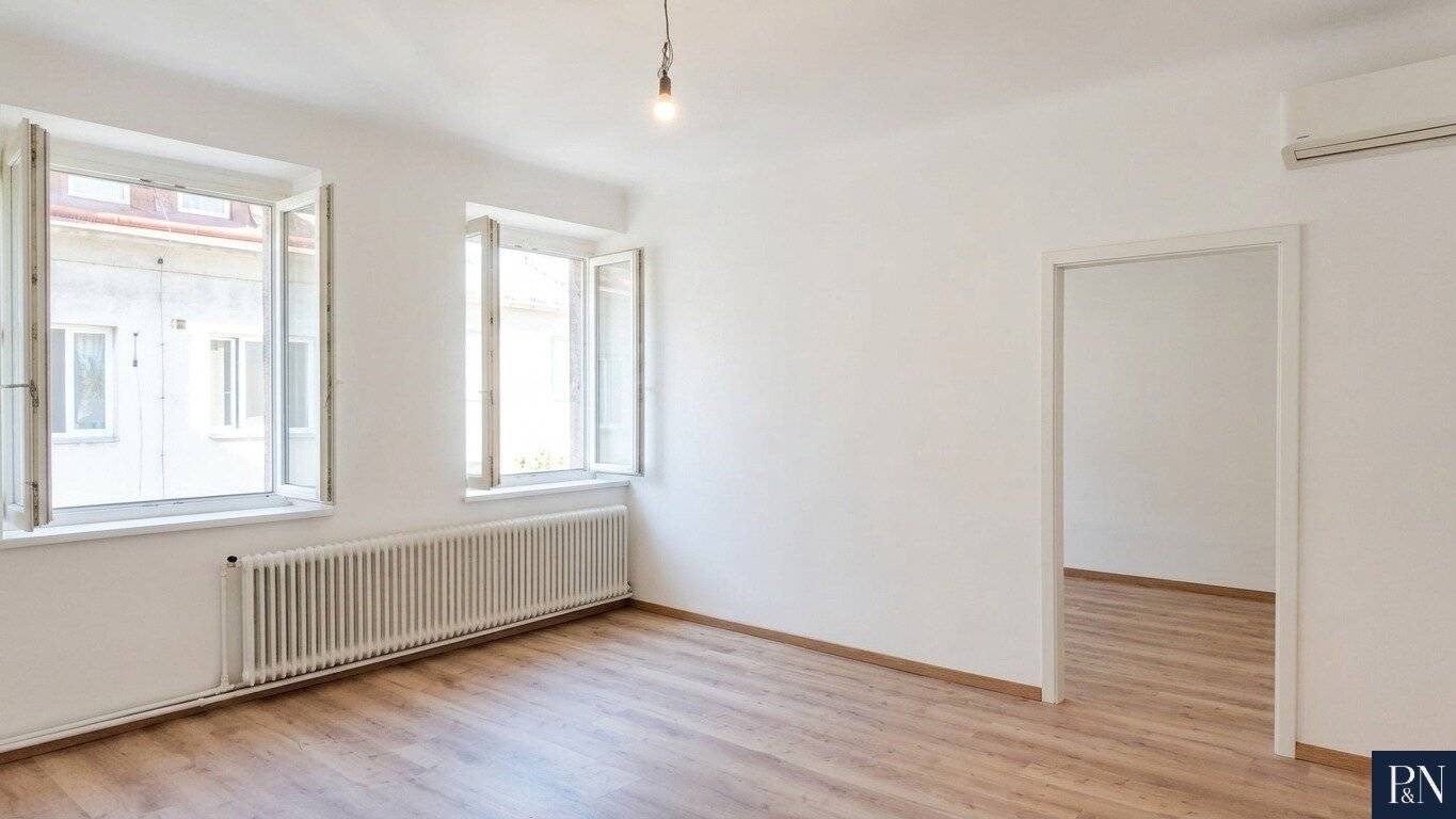 Renovated 2-room apartment in central location