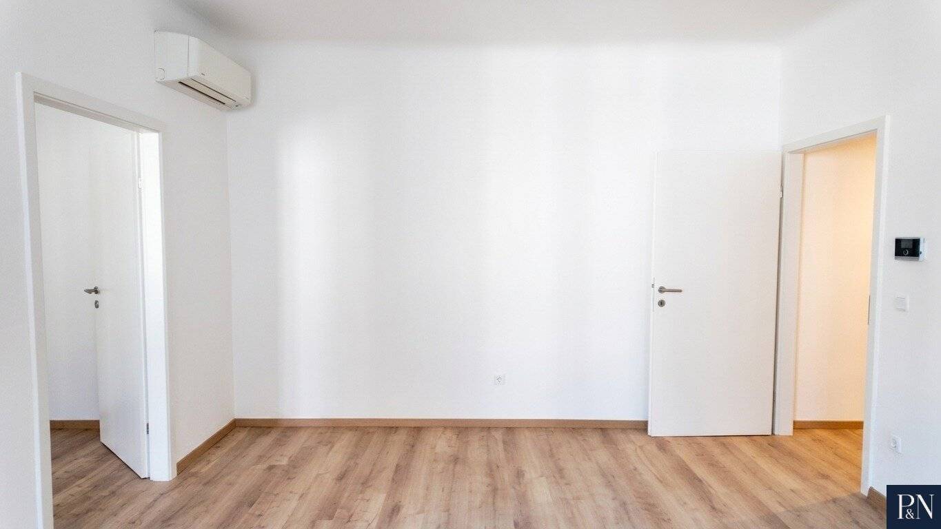 Renovated 2-room apartment in central location