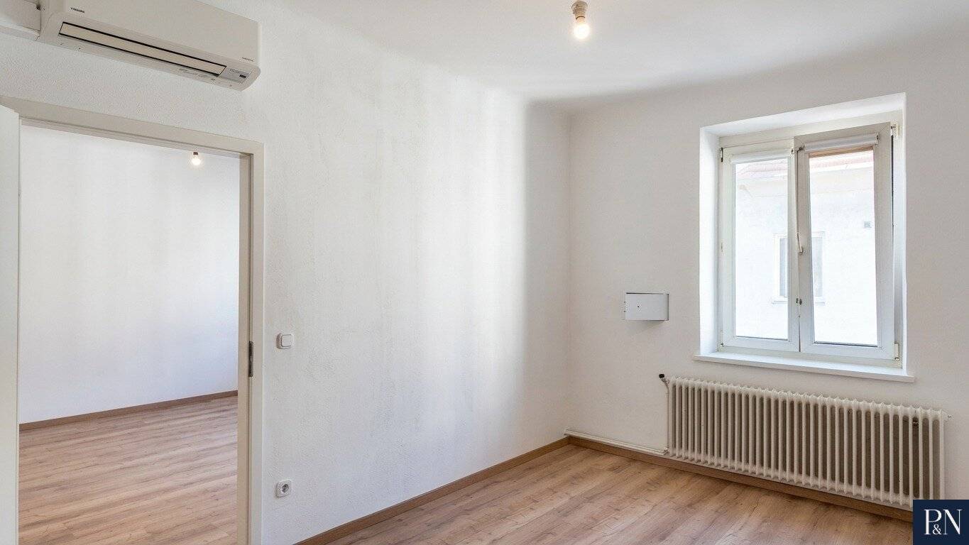 Renovated 2-room apartment in central location