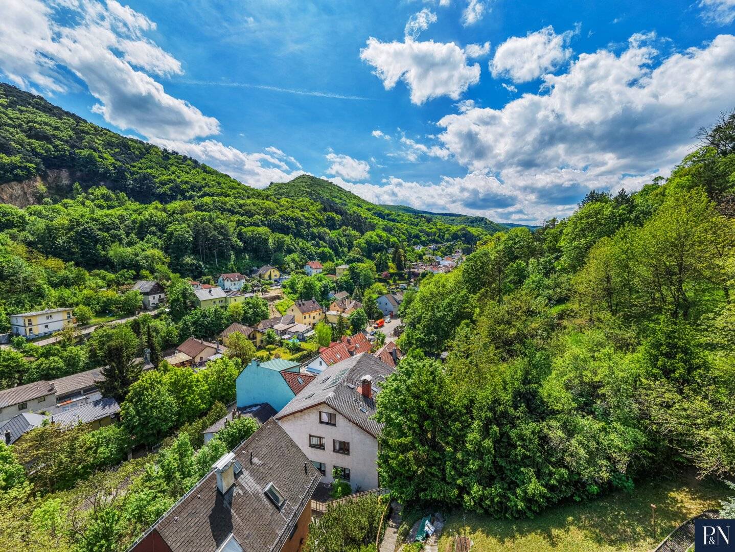 Gepflegtes Mehrfamilienhaus in Kaltenleutgeben