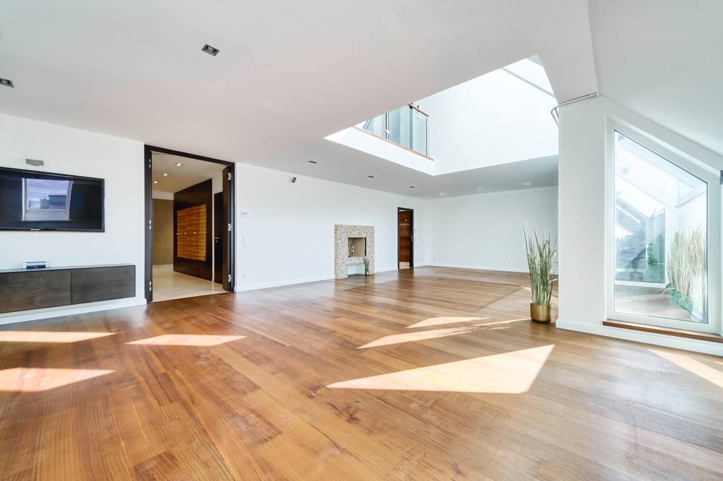 Beim 1. Bezirk - THE V-SPHERE  - Penthouse mit 3 Terrassen - zwischen Börse und Votivkirche
