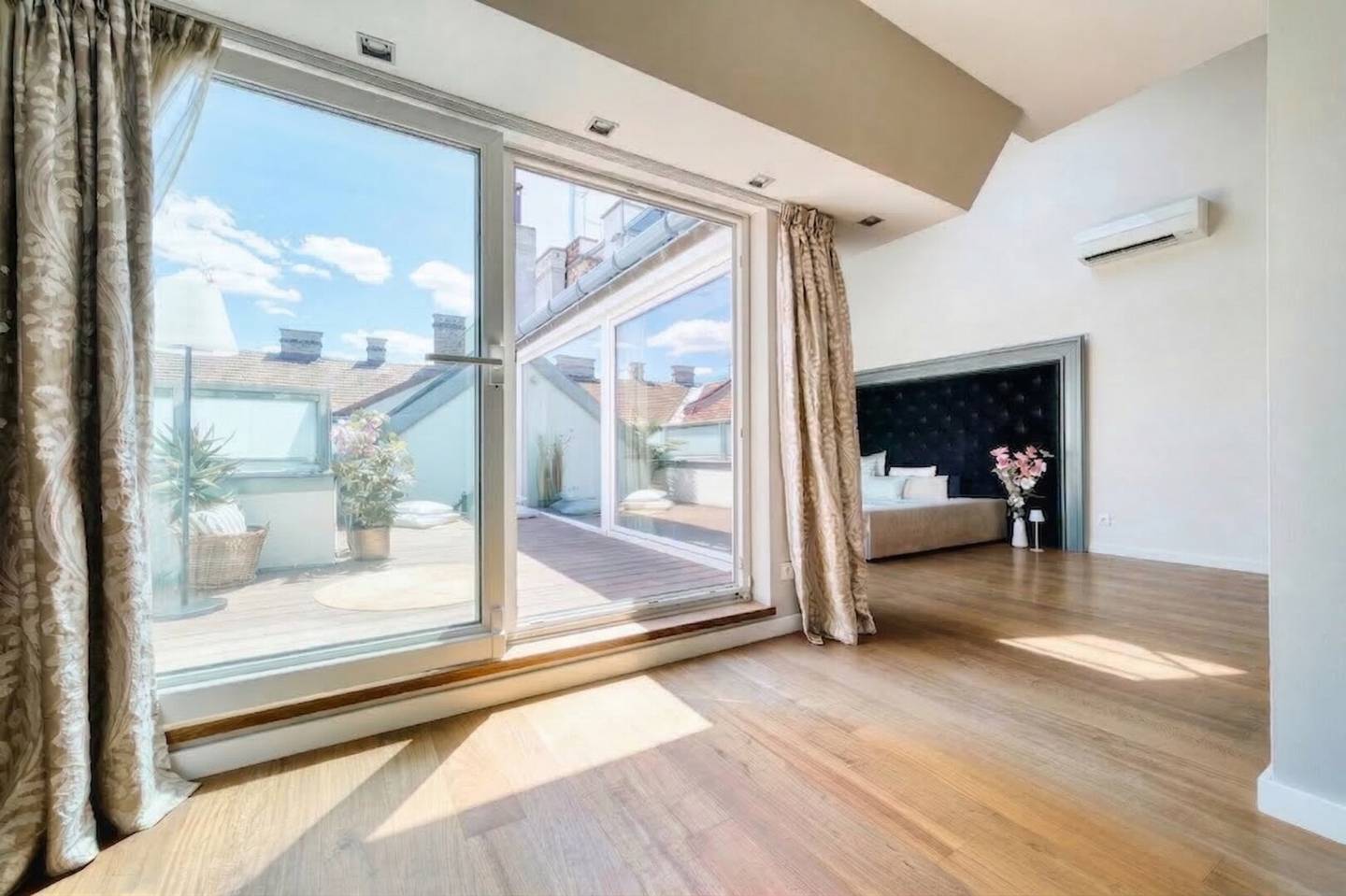 Beim 1. Bezirk - THE V-SPHERE  - Penthouse mit 3 Terrassen - zwischen Börse und Votivkirche
