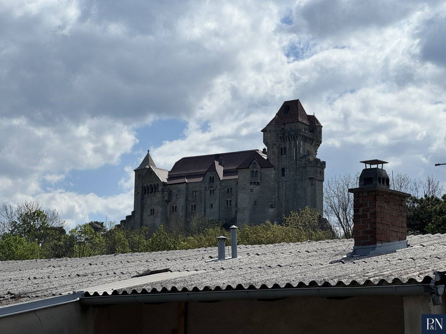 Villen-Rohbau mit Fertigstellungsbedarf
