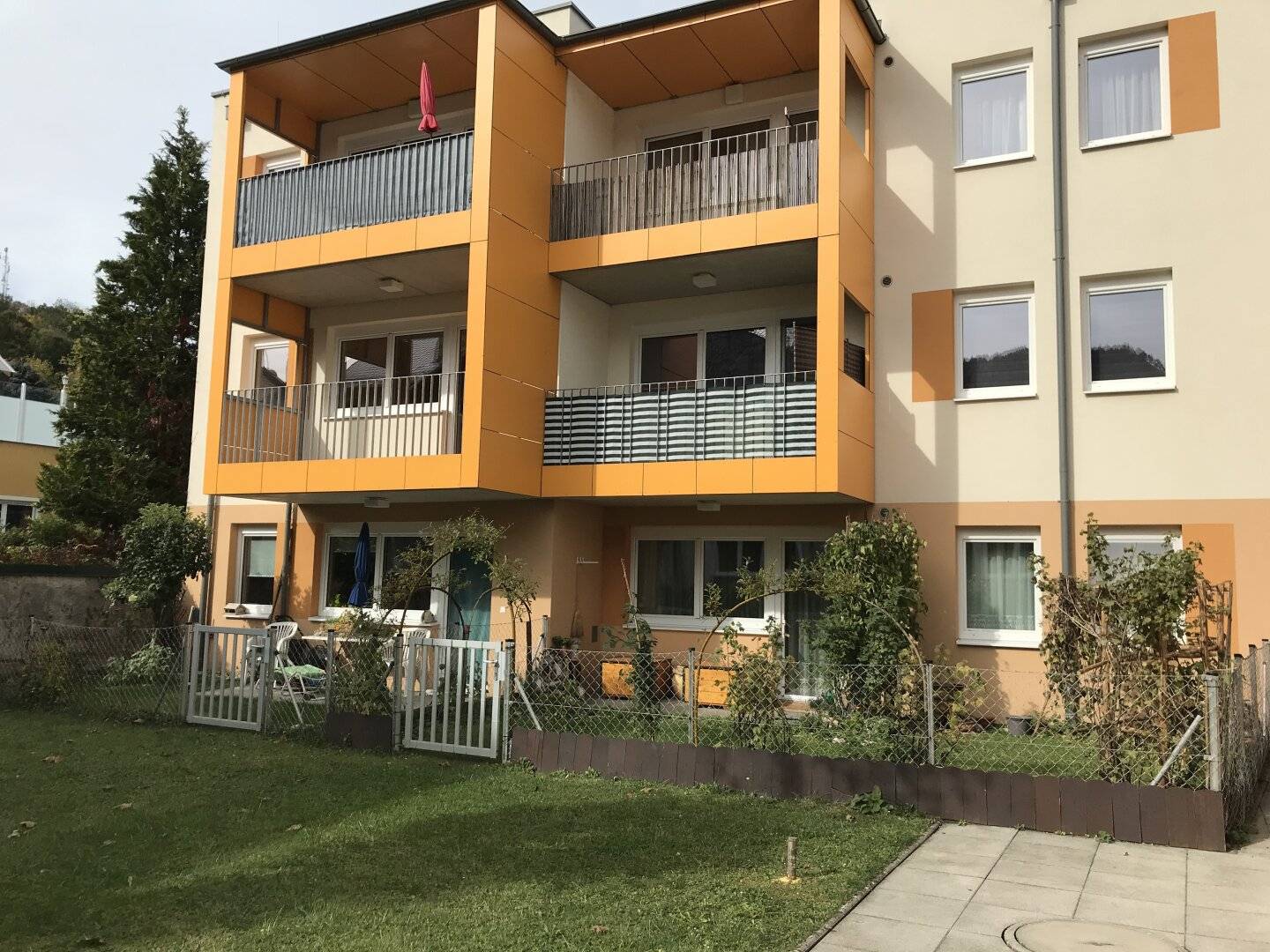 Türnitz - Barrierefreie Wohnung mit möblierter Kochnische