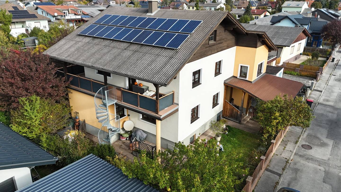 Einfamilienhaus mit Schwimmbiotop am Rande von Wr. Neustadt (zwei getrennte Einheiten)