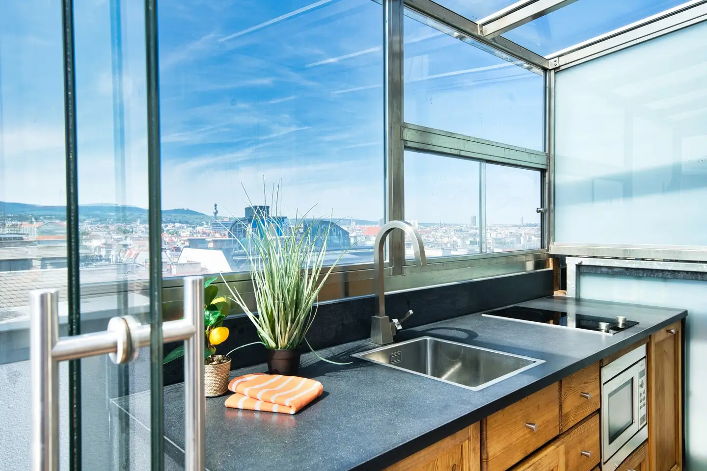 Private Rooftop Residence near Schottentor and 1st District