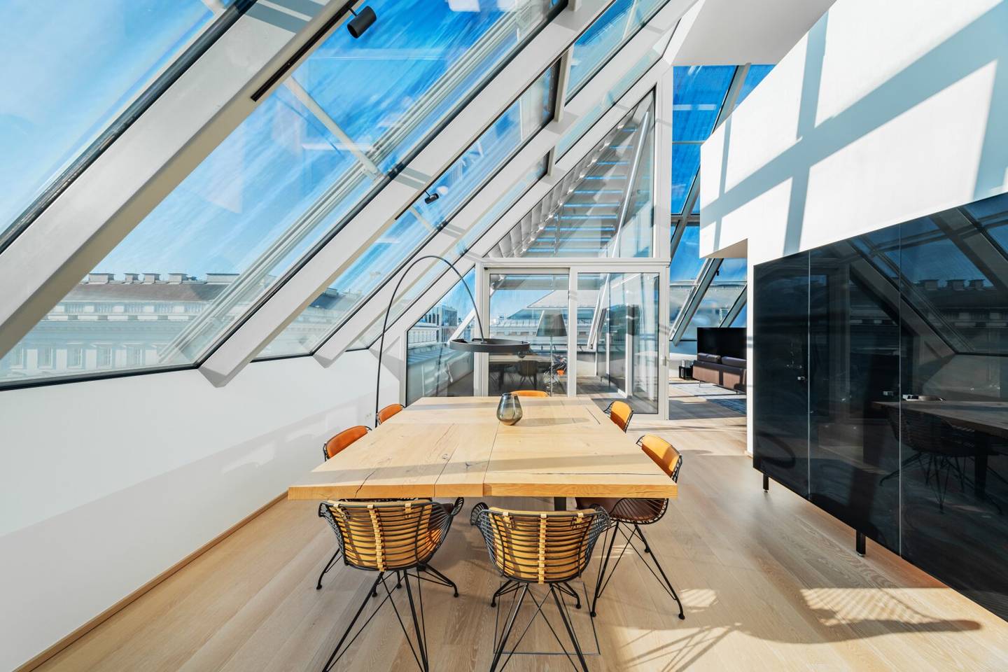 Penthouse zwischen Rathaus & Parlament