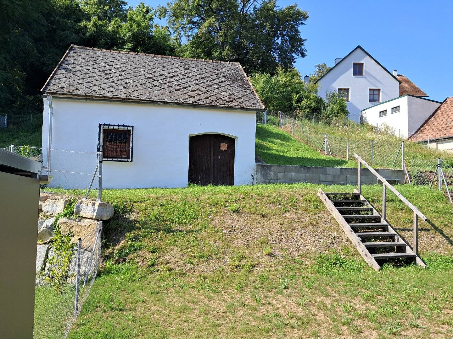 3506 Angern - Blick auf Schloss Wolfsberg mit privatem Weinkeller - RH 4