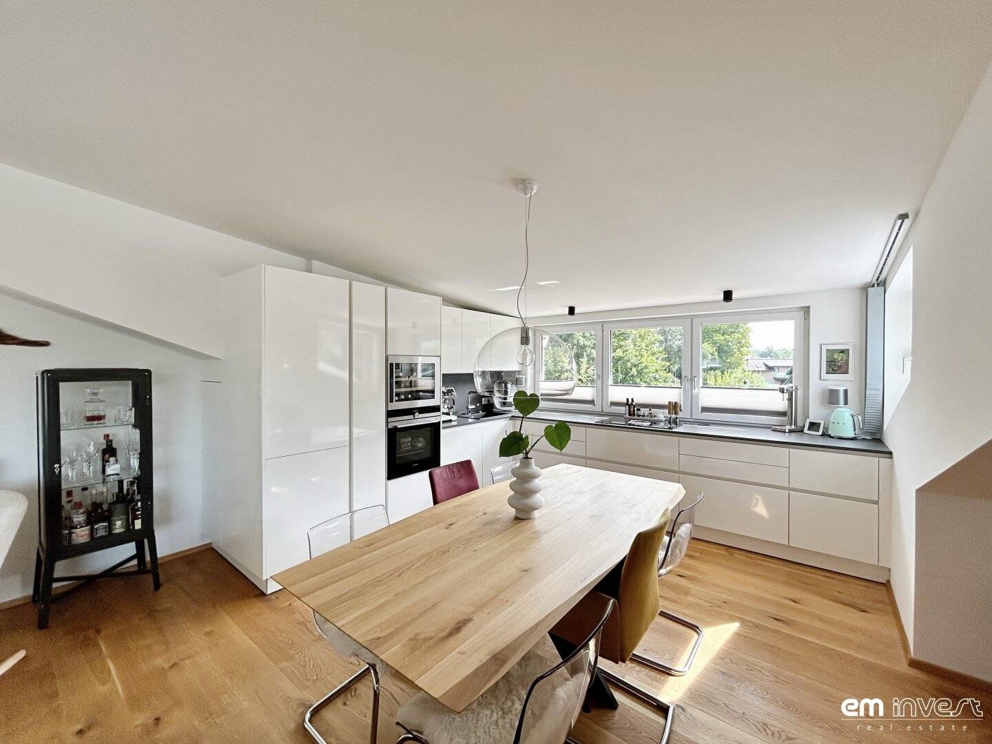 ZWEITWOHNSITZ!  Exklusive 4 Zi-Dachgeschosswohnung mit traumhafter Terrasse und einzigartigem Gaisbergblick