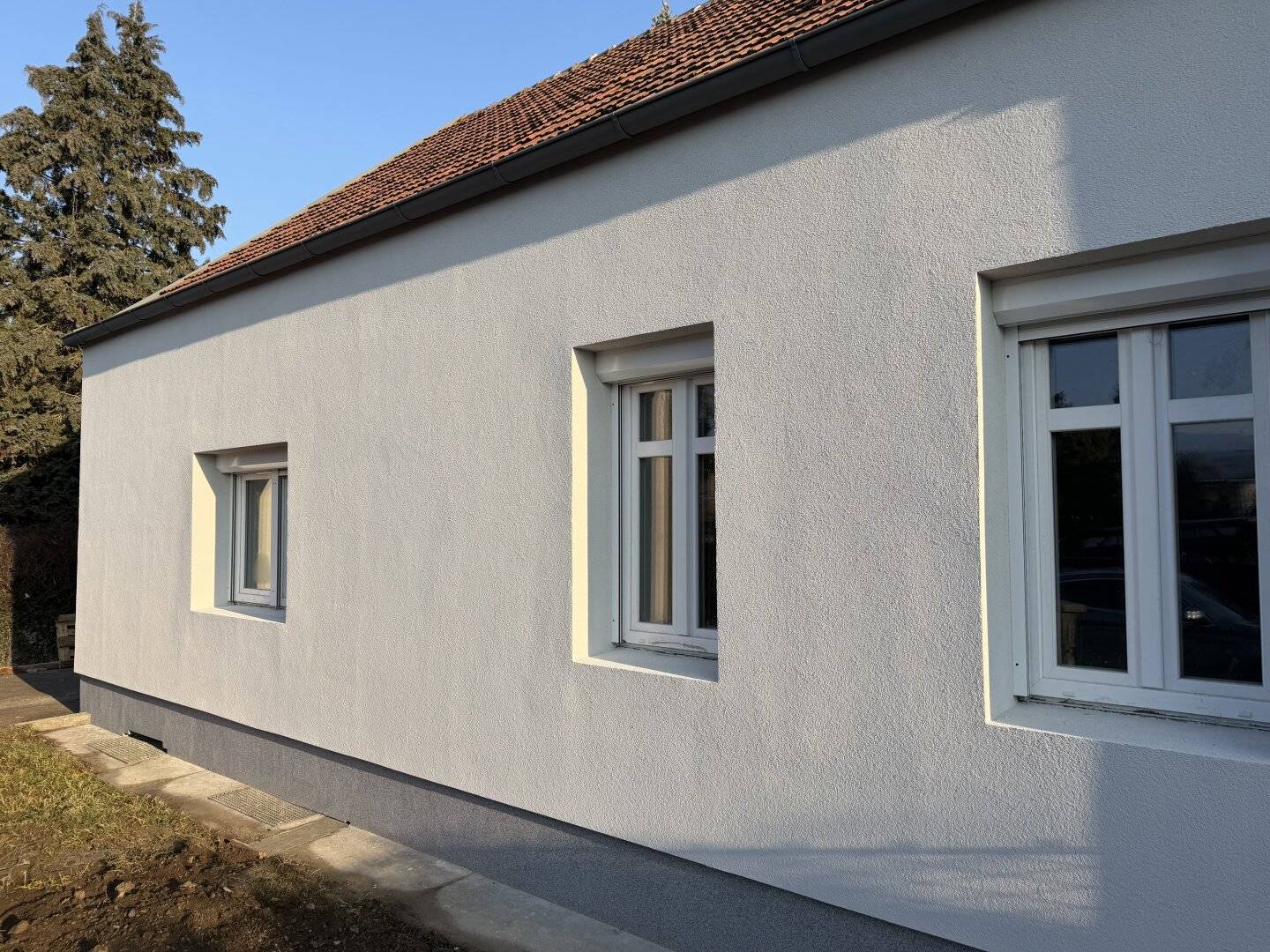 Doppelhaushälfte am Stadtrand mit großem Garten, sofort bezugsfertig