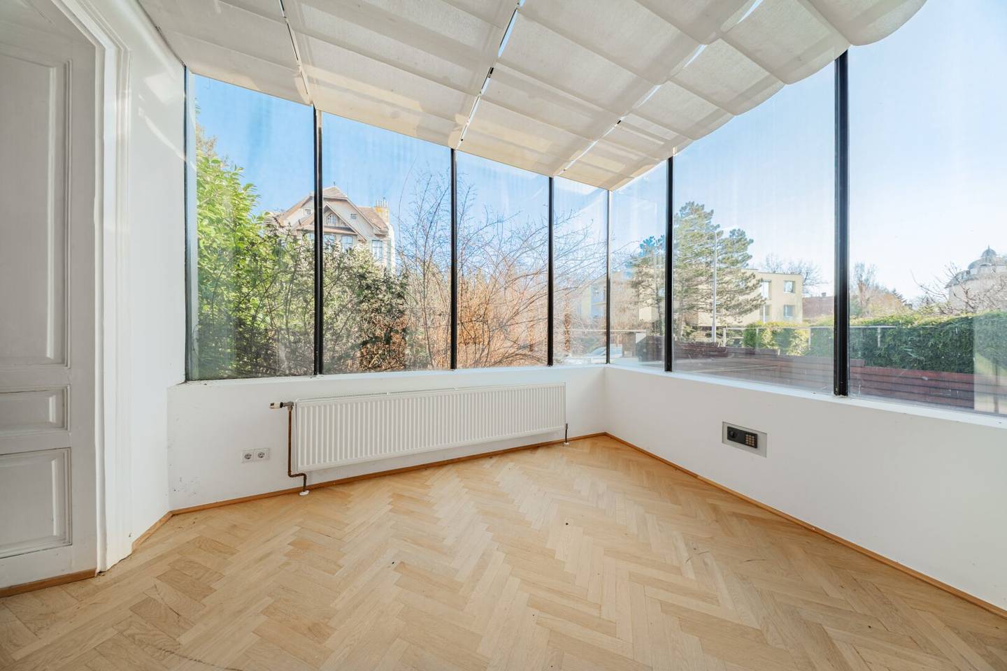 Gründerzeitvilla mit Erweiterungsbau & Pool