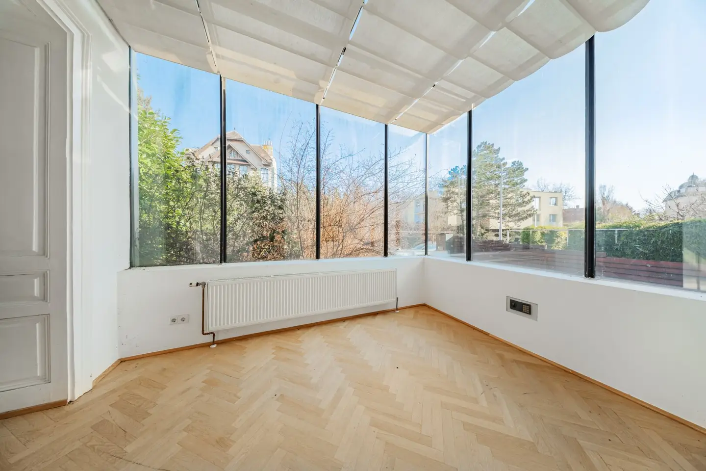 Gründerzeitvilla mit Erweiterungsbau & Pool