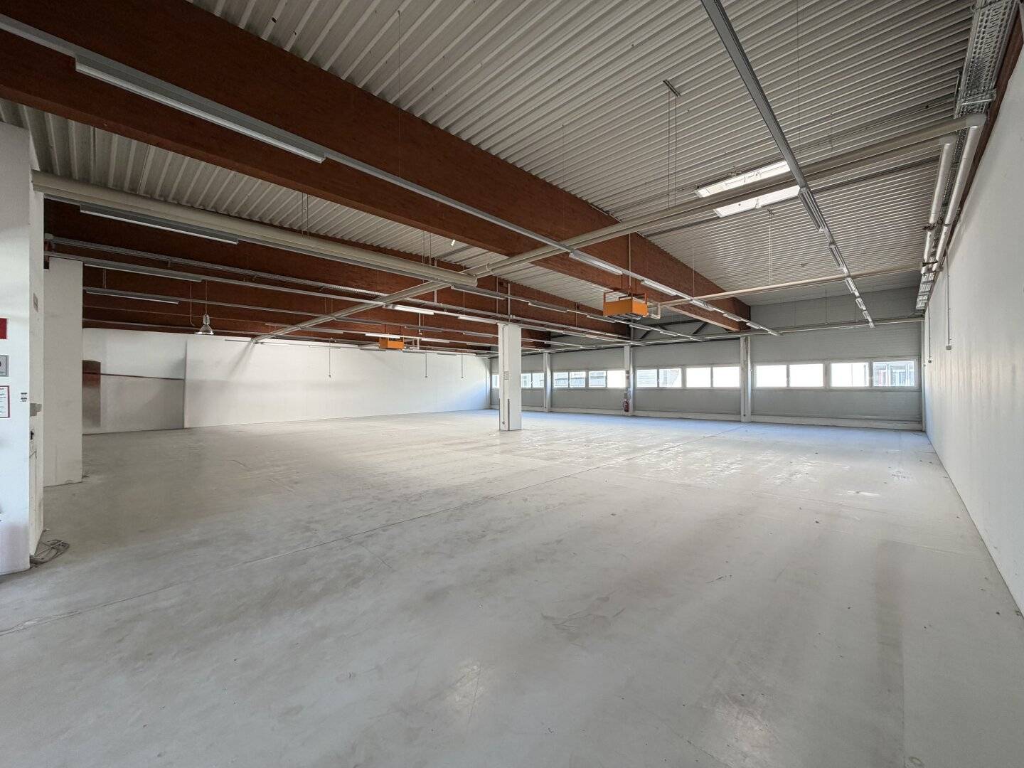 Einkaufs und Sportzentrum