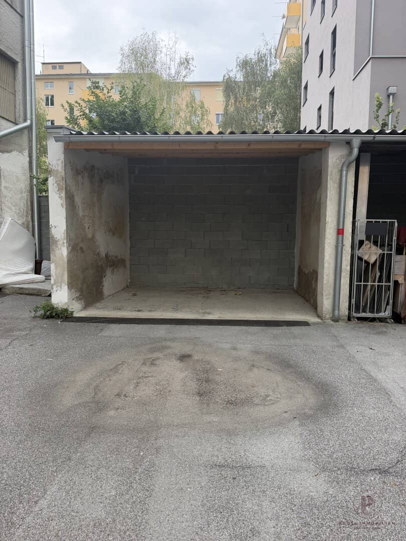 *Autoabstellplatz ca. 17m² in Graz - Austeingasse *