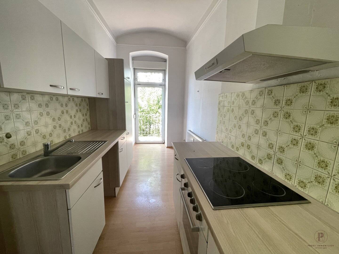 *61m2 freundliche Altbau 2-Zimmerwohnung mit Küche und Balkon - Nähe Elisabethinen Krankenhaus - Idlhofgasse