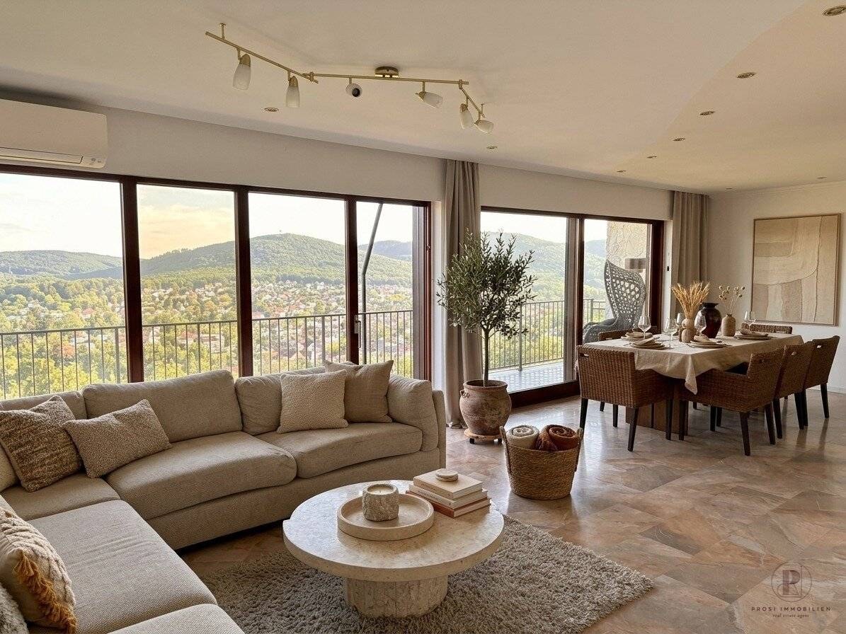 *Panorama-Luxus: großzügiges Haus mit unverbaubarem Blick im 14. Bezirk*