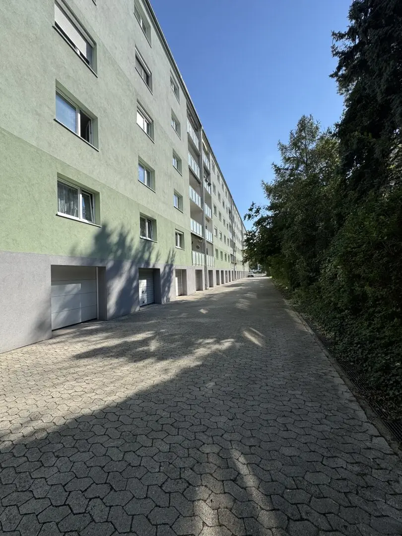 Ruhige gepflegte Wohnung mit Loggia in Zentrumsnähe