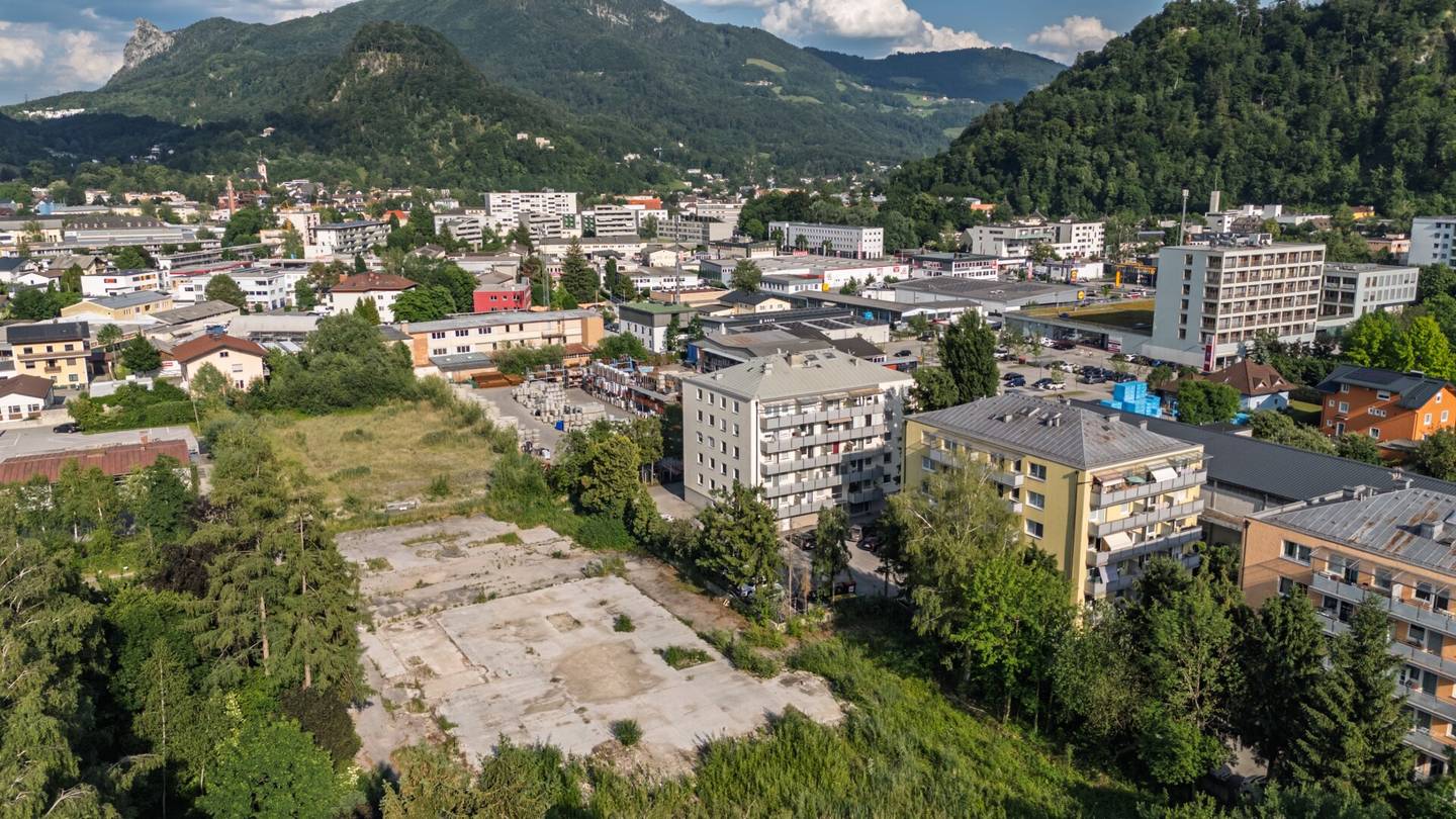 GROSSZÜGIGE LAGER- UND LOGISTIKFLÄCHE IN 2. REIHE ZUR VOGELWEIDERSTRASSE – TEMPORÄRE NUTZUNG MIT OPTIMALER ANBINDUNG