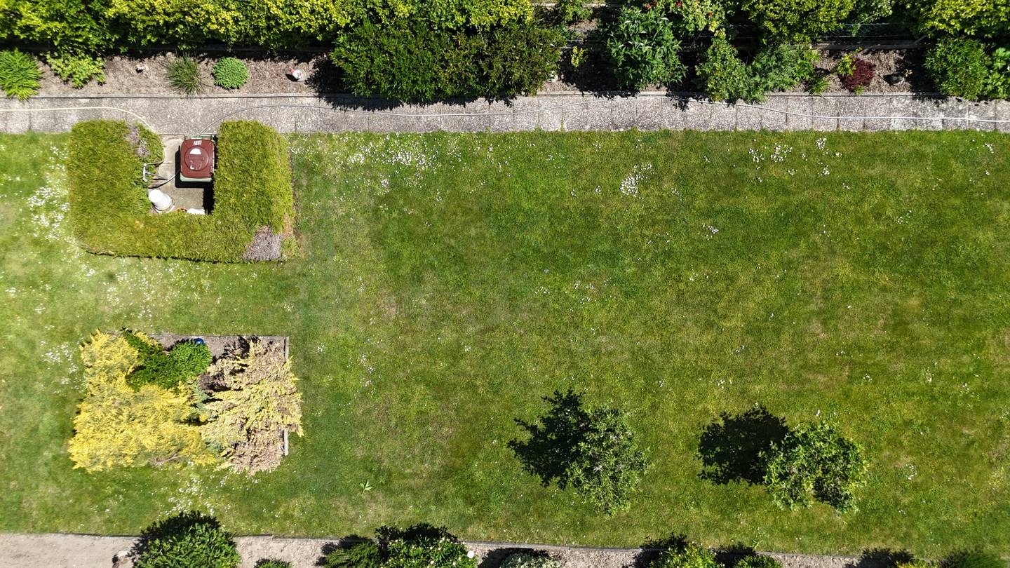 Eigentums-Baugrundstück in idyllischer Kleingartensiedlung – mit Sommerhaus & gepflegtem Garten