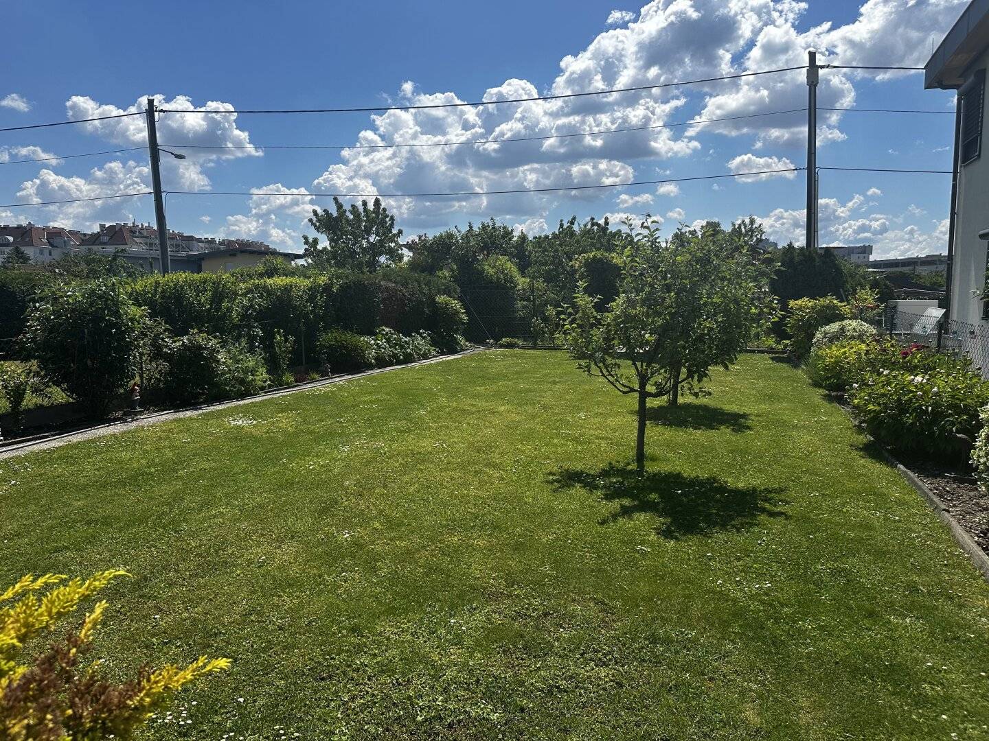 Eigentums-Baugrundstück in idyllischer Kleingartensiedlung – mit Sommerhaus & gepflegtem Garten