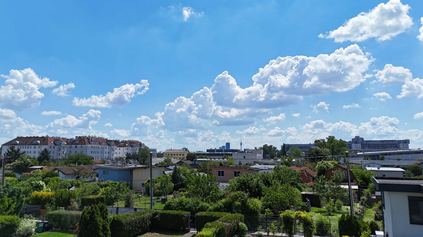 Eigentums-Baugrundstück in idyllischer Kleingartensiedlung – mit Sommerhaus & gepflegtem Garten