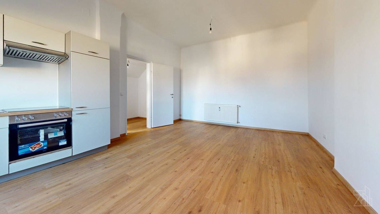 Provisionsfreie Dachgeschosswohnung mit separater Wohnküche
