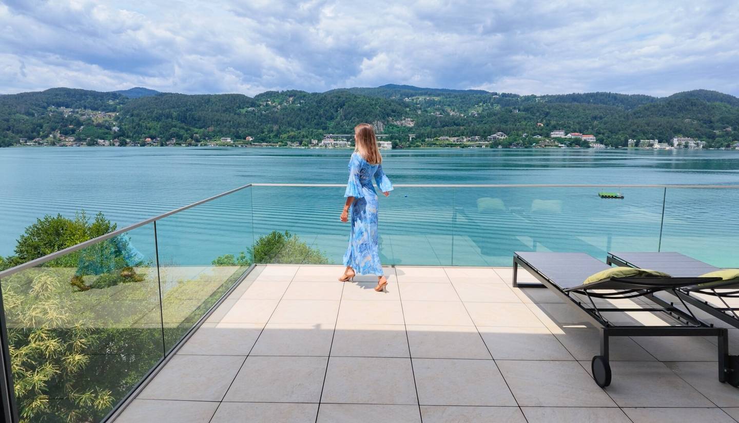 Wörthersee PENTHOUSE mit gigantischer 60 qm Seeblickterrasse neben dem begehrten Golfplatz DELLACH