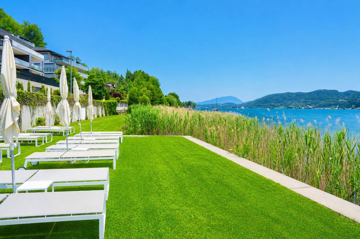 Wörthersee PENTHOUSE mit gigantischer 60 qm Seeblickterrasse neben dem begehrten Golfplatz DELLACH