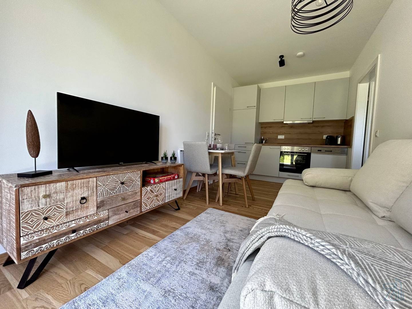 Apartment with garden and terrace furnished