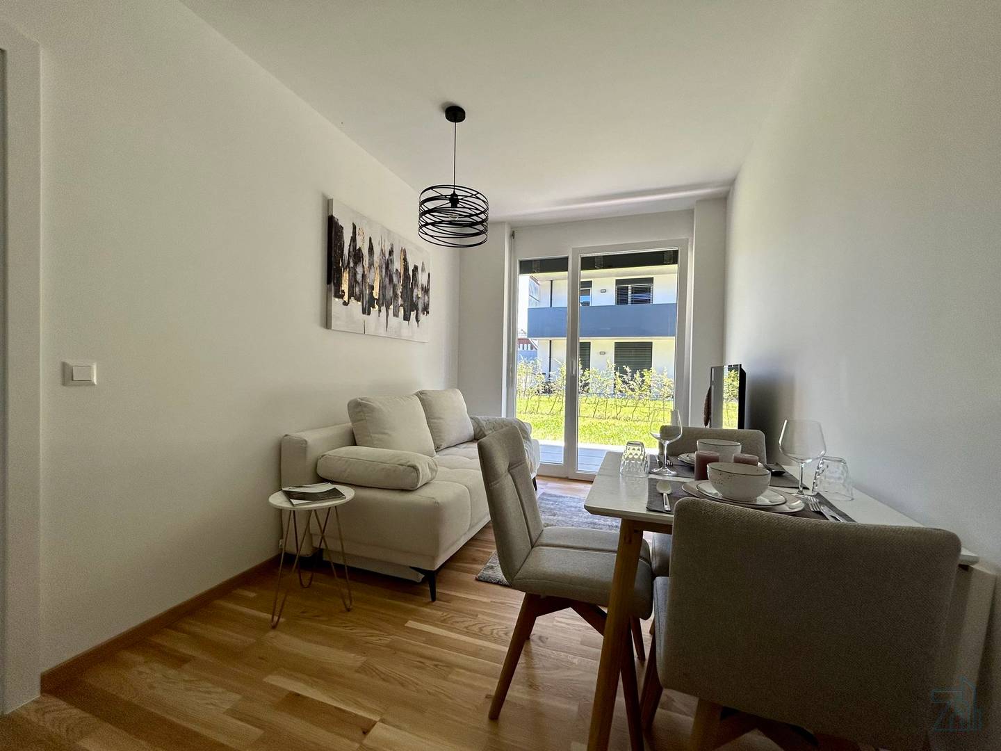 Apartment with garden and terrace furnished